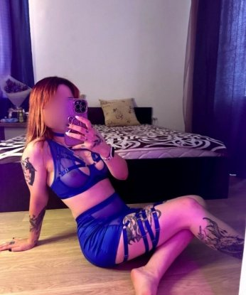 Обворожительная красотка с шикарной фигурой приглашает тебя в мир страсти и похоти. Мои ласки помогут тебе забыть обо всем на свете и погрузиться в океан удовольствий. Не упусти свой шанс, позвони мне прямо сейчас! 7855, 21 год